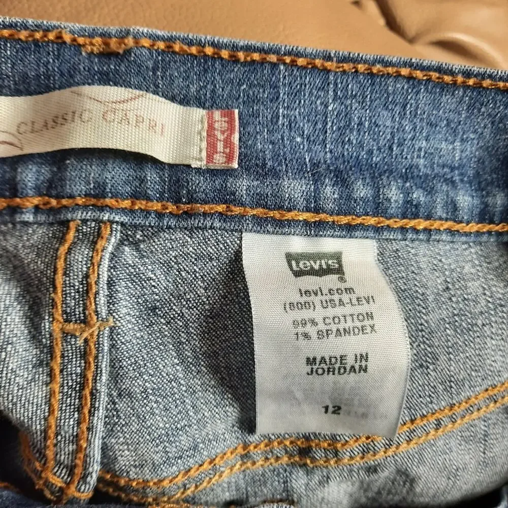 Y2K Vintage Levi's Classic Women Jeans Size 12 Blue Denim Capri Outdoor Gorpcore - Picture 3 of 7